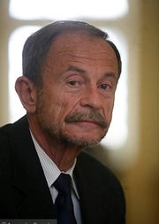 Portrait photo of Professor Adam Przeworski FBA
