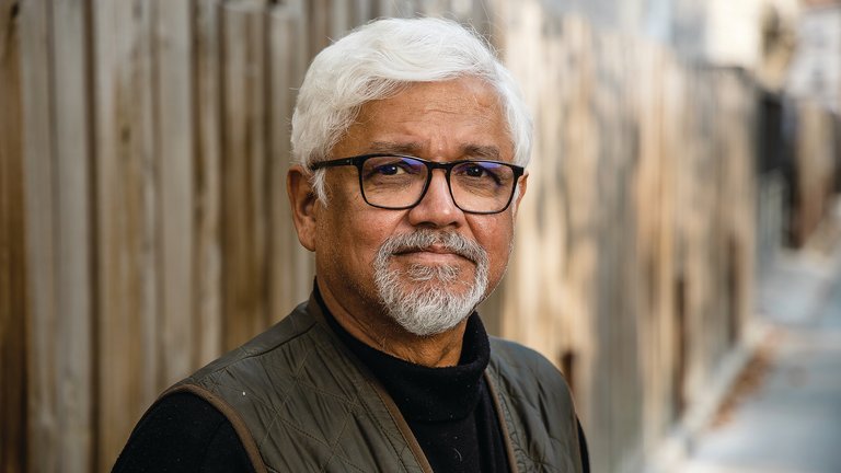 Photo of Amitav Ghosh