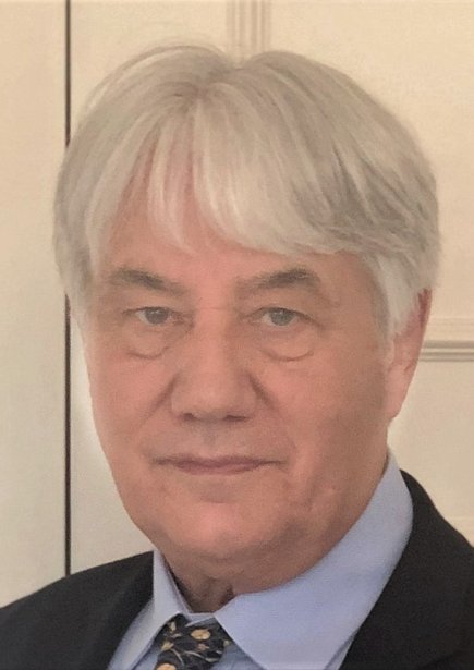 Portrait photo of Professor Andrew Steptoe FBA