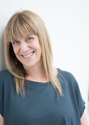 Portrait photo of Professor Barbie Zelizer FBA