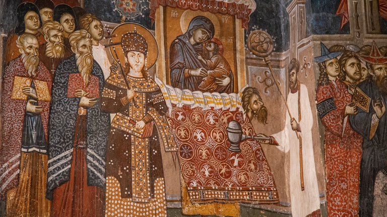 Fresco depicting the emperor and church officials in a procession with an icon of the Virgin and Child, c. 1380, Markov Manastir, North Macedonia