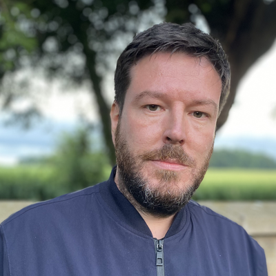Headshot of Duncan Bell