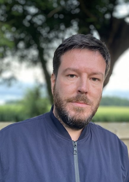 Headshot of Duncan Bell