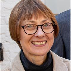 Headshot of Elaine Graham