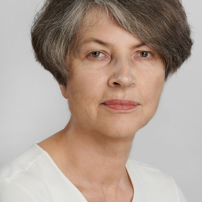 Portrait photo of Professor Elżbieta Witkowska-Zaremba FBA