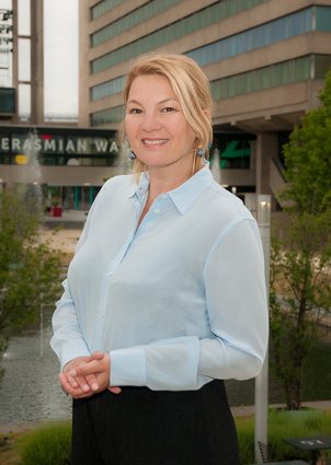 Eveline Crone standing in front of Erasmus University, Rotterdam