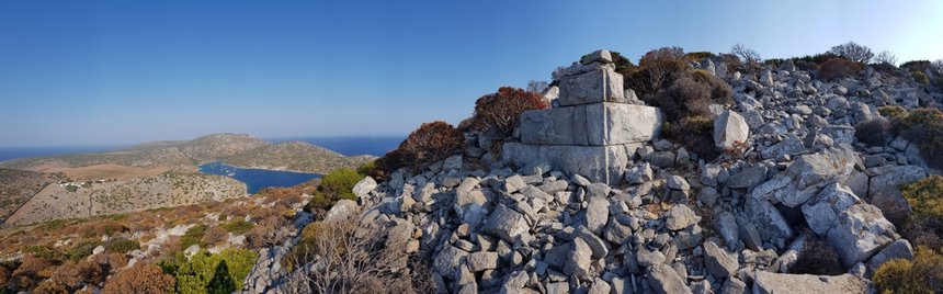 Hellenistic-fortitified-acropolis-Kastro.jpg