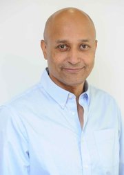 Headshot of Jean-Pierre Benoît