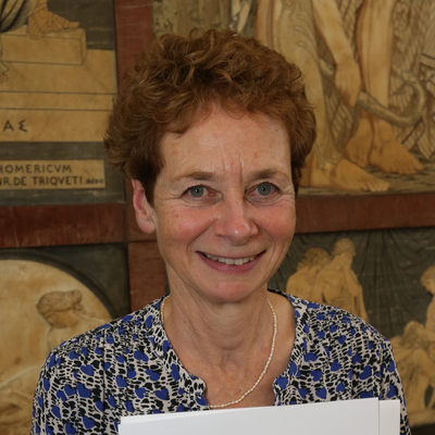Headshot of Julia Crick