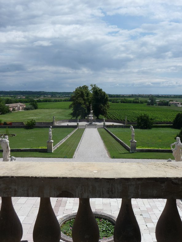 Villa Barbaro, Maser. View from the main window of the Cruciform Hall (Wikimedia Commons)