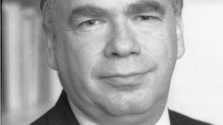Portrait of Professor Sir Lawrence Freedman FBA