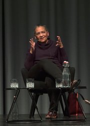 Professor Lubaina Himid speaking on stage at a conference. Credit: Cascade80, Creative Commons BY 4.0