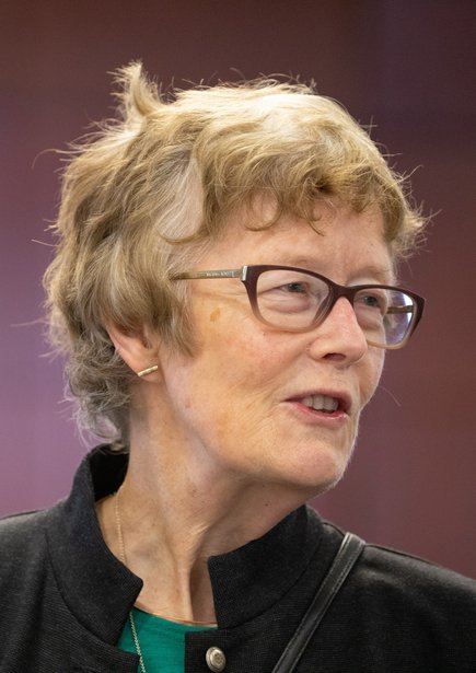 Headshot of Professor Wendy Joan Carlin FBA (credit Martha Stewart)