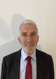 Headshot of Julian Franks