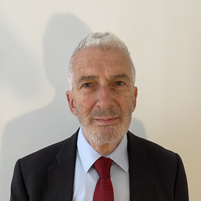 Headshot of Julian Franks