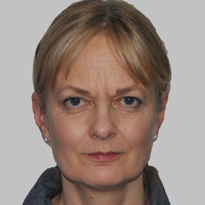 Portrait photo of Professor Linda Woodhead FBA