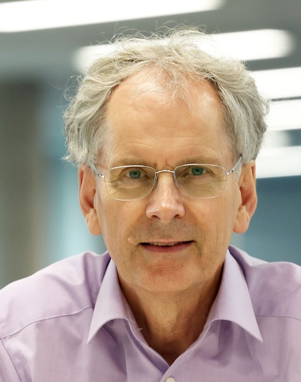 Headshot of professor Nick Pidgeon