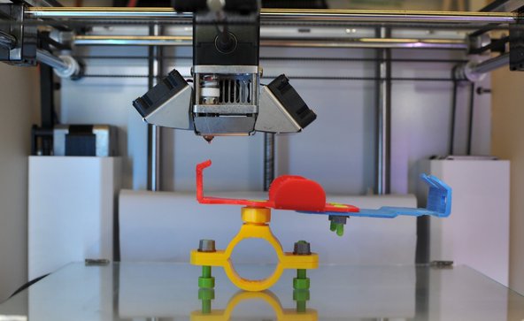 Prototype bike mount for mobile phone, being 3D printed. 4Delta ©