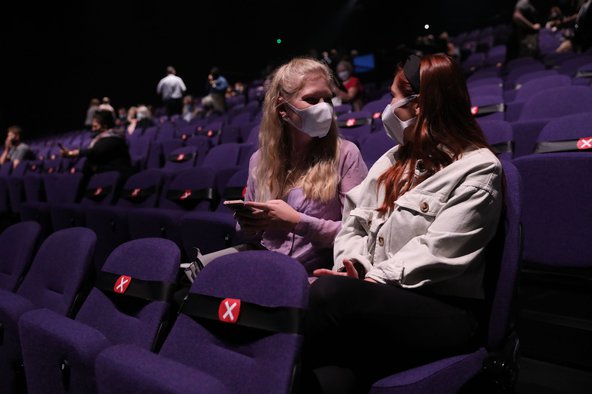 Theatregoers-Troubadour-Wembley-September-2020-Isabel-Infantes-AFP-Getty.jpg